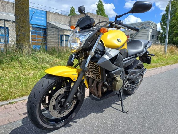 YAMAHA XJ6N
