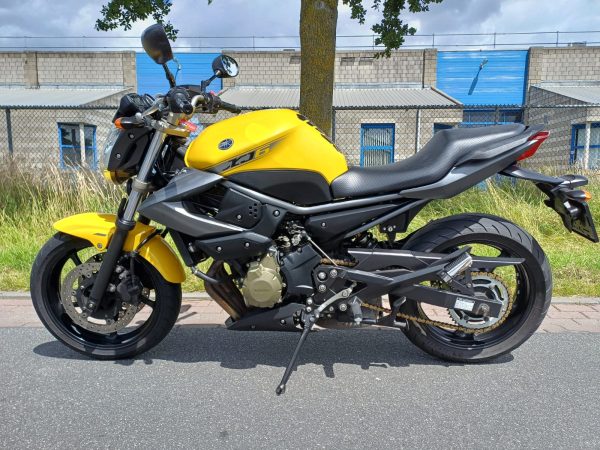 YAMAHA XJ6N - Afbeelding 2